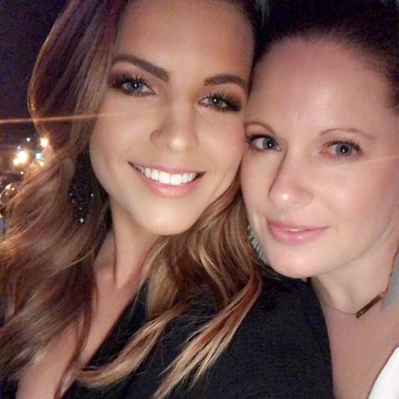 Meet your Posher, Ansley - Picture 3 of 4